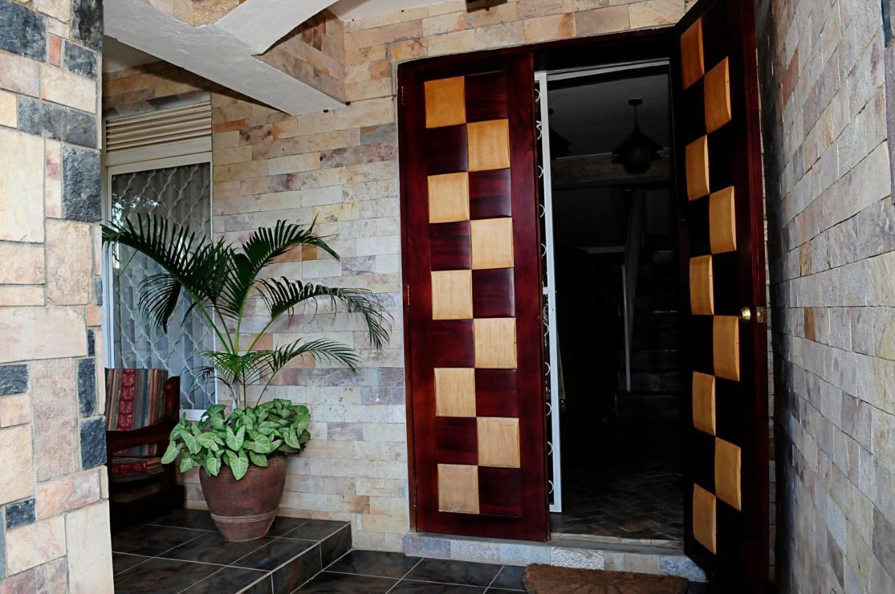 The Shoebill Nest Bed & Breakfast Kampala Exterior photo