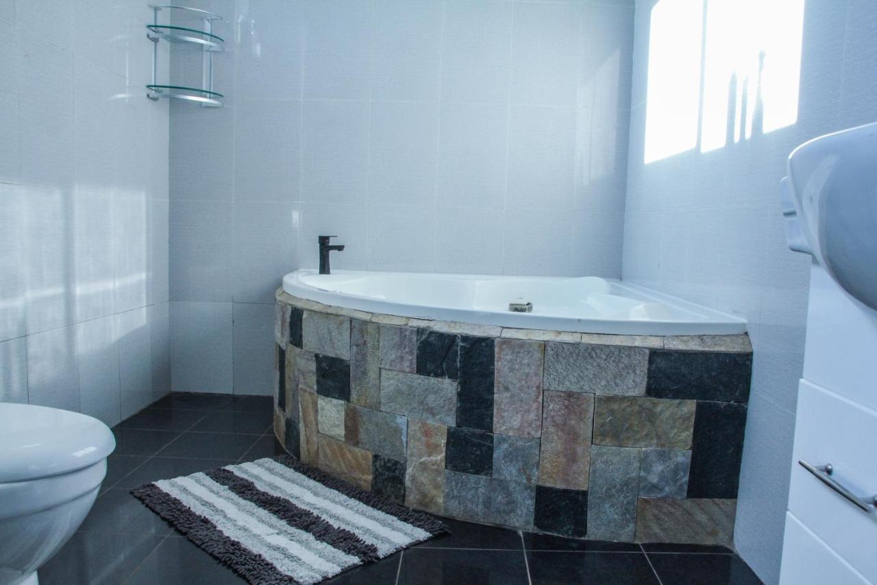 The Shoebill Nest Bed & Breakfast Kampala Exterior photo