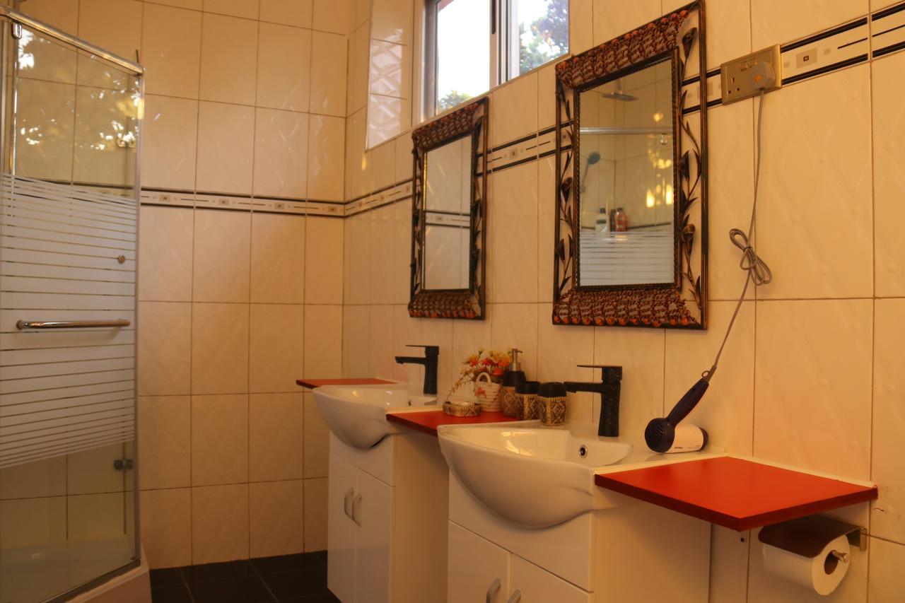 The Shoebill Nest Bed & Breakfast Kampala Exterior photo
